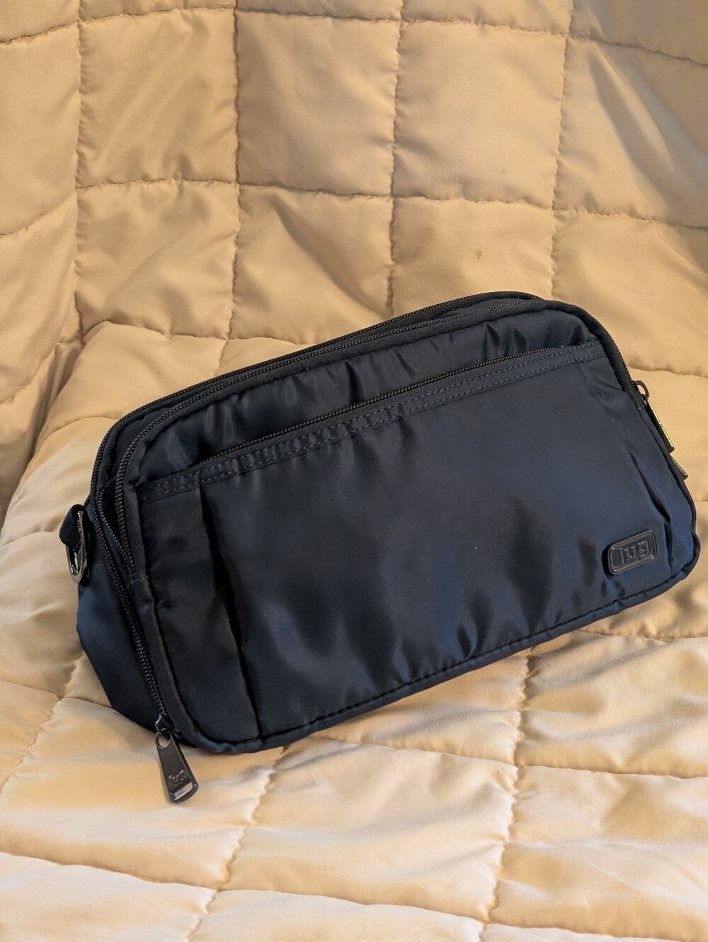 Lug Scoop Women's Navy Nylon Travel Toiletry Bag